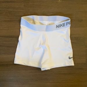 Nike pro small short